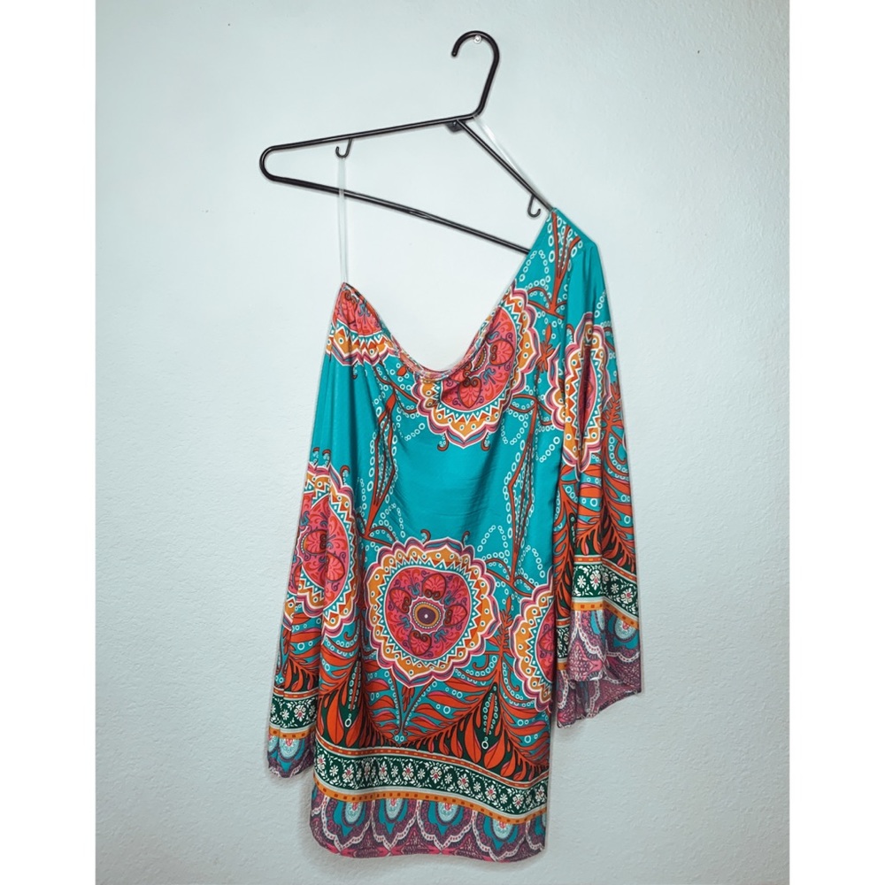 MODERN BOUTIQUE BOHO DRESS